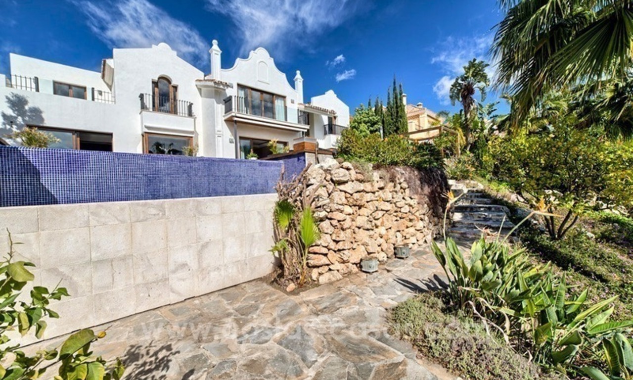 Modern gerenoveerde villa te koop, eerstelijn golf in Benahavis – Marbella 6