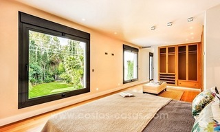 Volledig gerenoveerde contemporaine villa te koop in Nueva Andalucia te Marbella 6