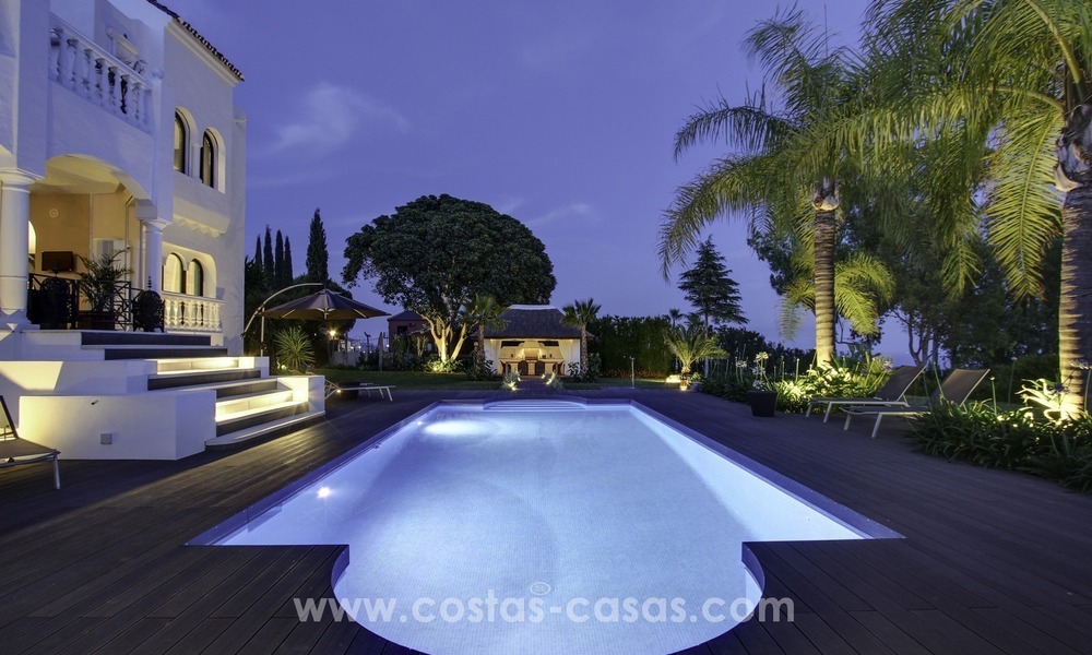 Marbella - Benahavis te koop: Volledig gerenoveerde Villa met panoramisch zeezicht 410