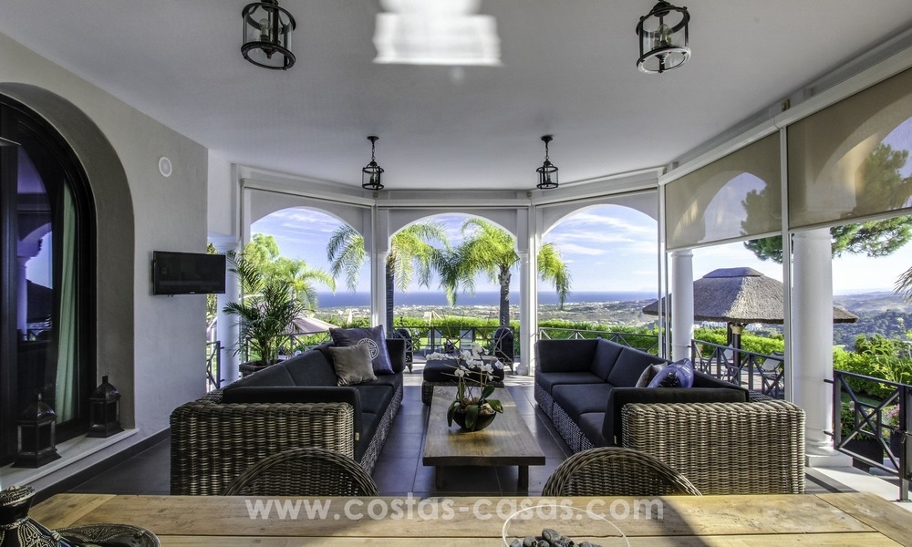 Marbella - Benahavis te koop: Volledig gerenoveerde Villa met panoramisch zeezicht 419