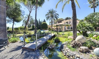 Exclusieve frontline golf villa te koop, eerstelijn Golf, Nueva Andalucia, Marbella 2
