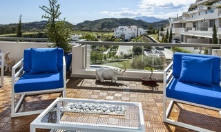 Te koop in Marbella - Benahavís: Ruim modern, luxe golf appartement 9