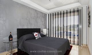 Te koop in Marbella - Benahavís: Ruim modern, luxe golf appartement 27