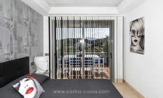 Te koop in Marbella - Benahavís: Ruim modern, luxe golf appartement 29