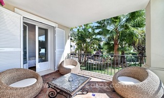 Luxe villa te koop met adembenemend zeezicht, boven de Golden Mile te Marbella 26