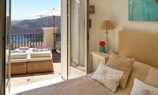 Luxe villa te koop met adembenemend zeezicht, boven de Golden Mile te Marbella 34