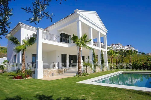Luxe villa te koop met golf- en zeezicht in Benahavis - Marbella