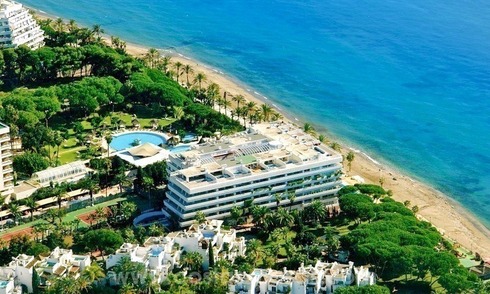Luxe penthouse appartement te koop, eerstelijn strand op de Golden Mile, Marbella centrum 