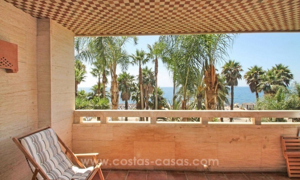 Eerstelijn strand appartement met zeezicht te koop op de Golden Mile, Marbella 6