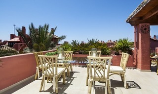Luxe eerstelijnstrand penthouse appartement te koop op de New Golden Mile tussen Marbella en Estepona 8