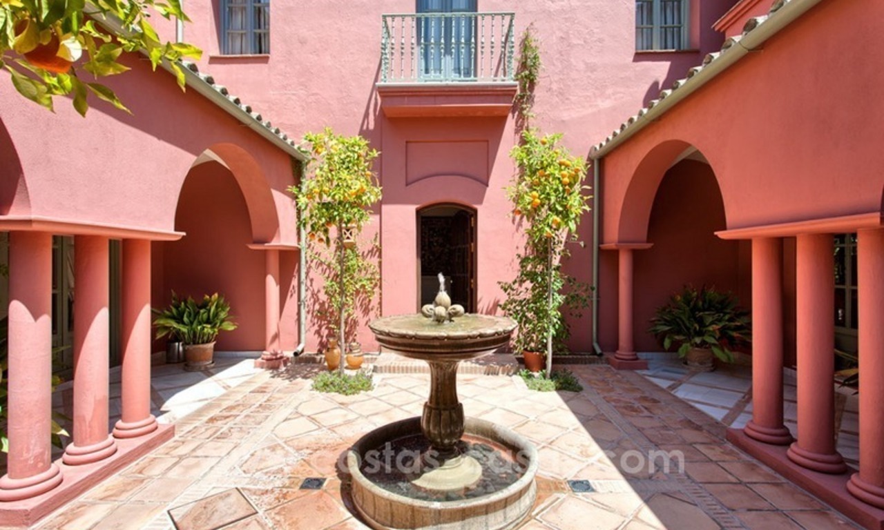 Charmante gerenoveerde villa te koop in Hacienda Las Chapas – Marbella 3
