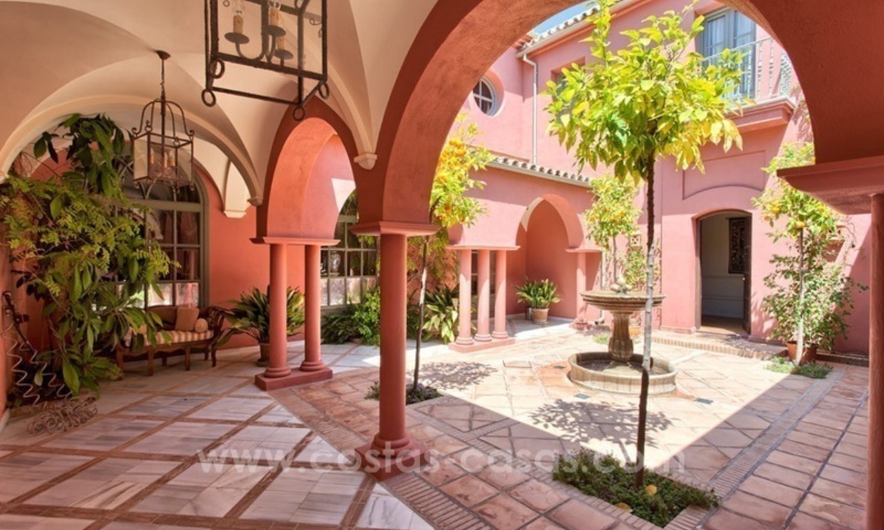 Charmante gerenoveerde villa te koop in Hacienda Las Chapas – Marbella 4