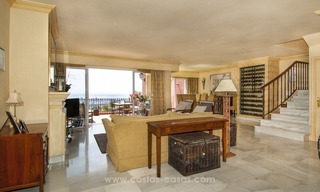 Te koop in Marbella – Benahavis: Penthouse Appartement met 3 slaapkamers en panoramisch zeezicht 4
