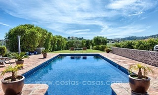 Stijlvol gerenoveerde villa – finca te koop in Estepona, Costa del Sol 2