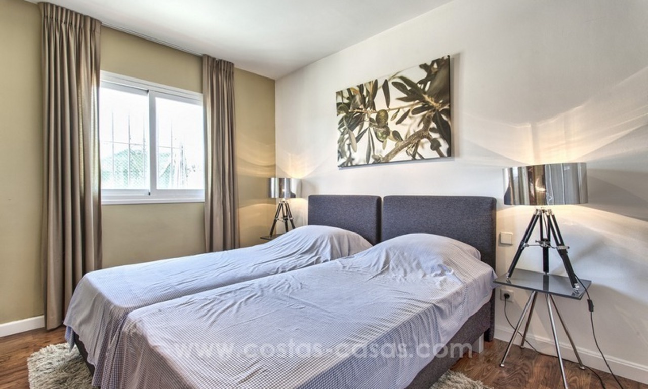 Stijlvol gerenoveerde villa – finca te koop in Estepona, Costa del Sol 15