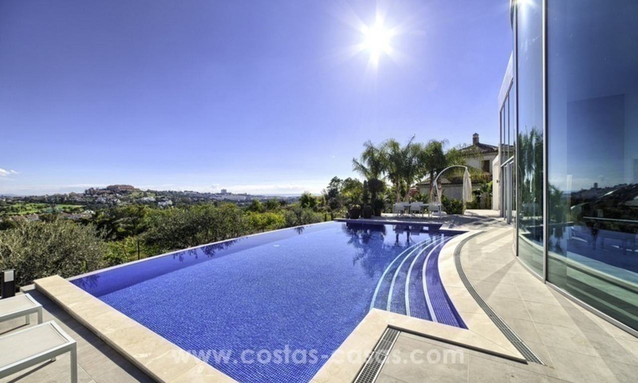Moderne villa te koop in Nueva Andalucia met prachtig uitzicht in Marbella 3