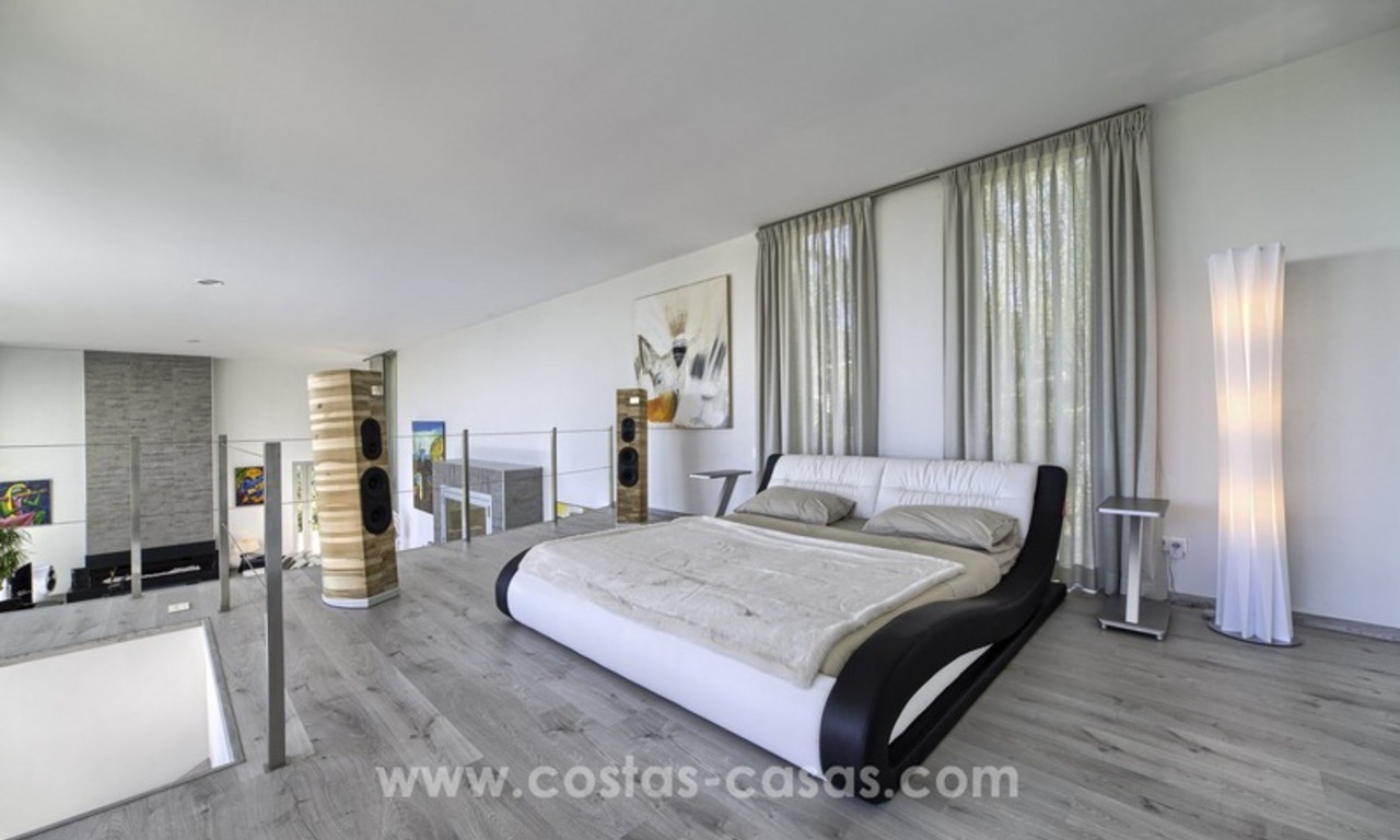 Moderne villa te koop in Nueva Andalucia met prachtig uitzicht in Marbella 23