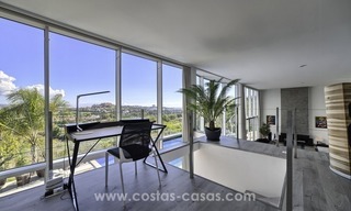 Moderne villa te koop in Nueva Andalucia met prachtig uitzicht in Marbella 24
