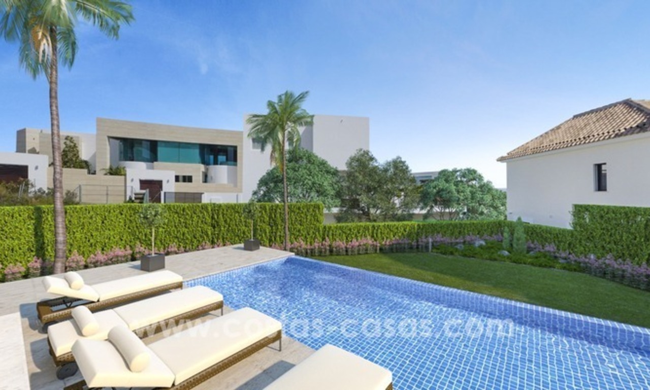 Nieuwe moderne villa te koop aan de golfbaan in Nueva Andalucia, Marbella 2