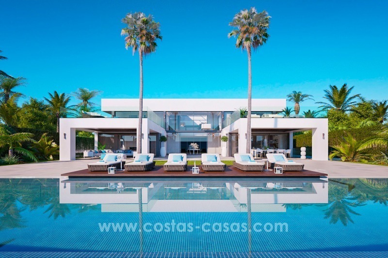 Nieuwe Moderne Eerstelijn strand Villa te koop, New Golden Mile, Marbella - Estepona