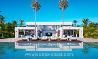 Nieuwe Moderne Eerstelijn strand Villa te koop, New Golden Mile, Marbella - Estepona 0