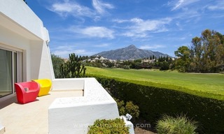 Eerstelijn golf design villa te koop in Nueva Andalucia, Marbella 12