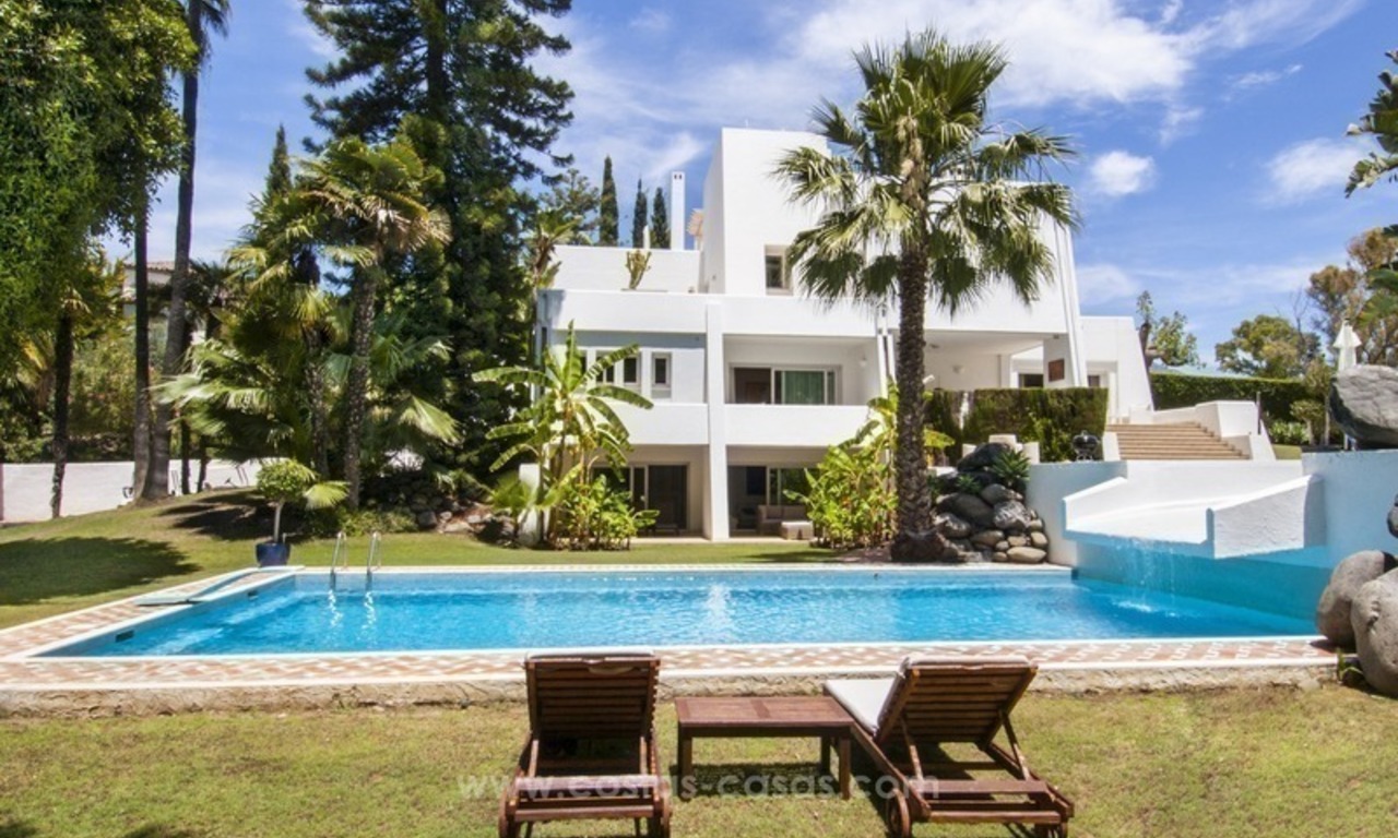 Eerstelijn golf design villa te koop in Nueva Andalucia, Marbella 2