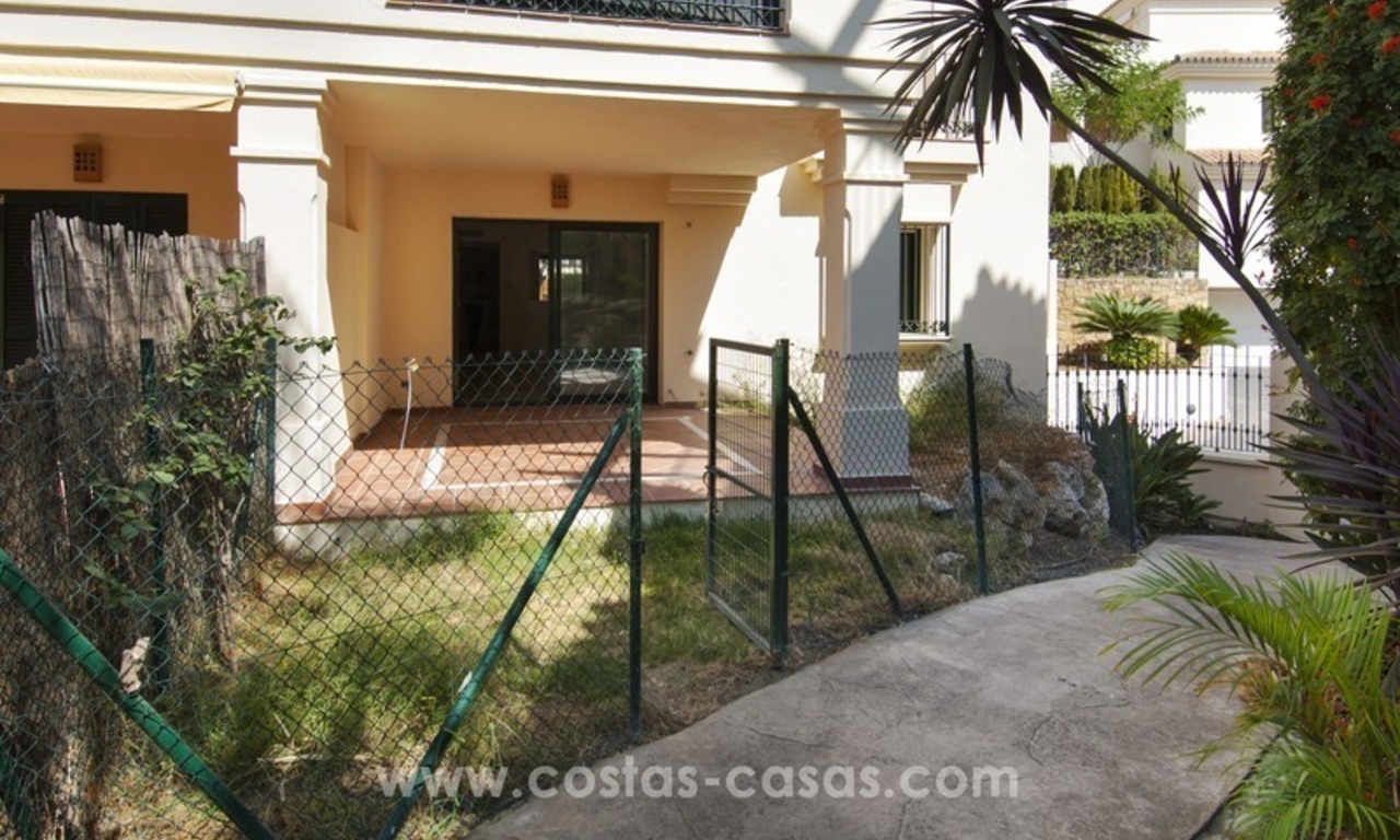 Koopje! Appartement te koop in Nueva Andalucia op loopafstand van alle voorzieningen en Puerto Banus in Marbella 2