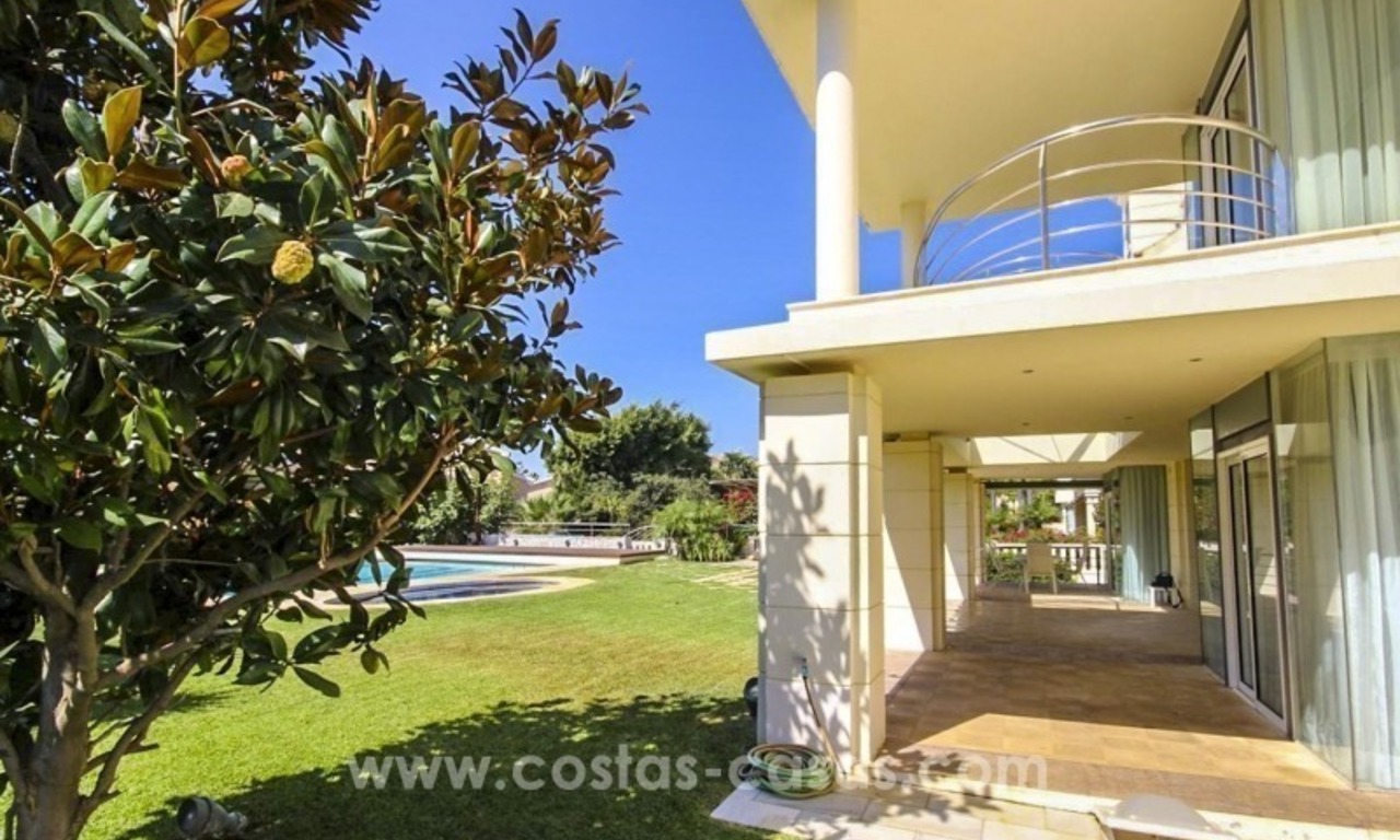 Beachside villa te koop - Marbella oost - Costa del Sol 4