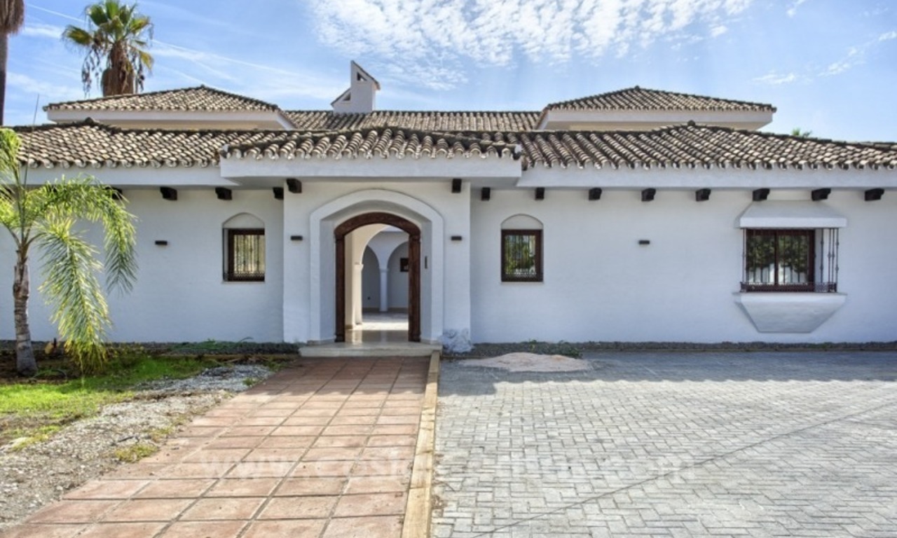 Villa te koop in een moderne andalusische stijl in Nueva Andalucia te Marbella 3