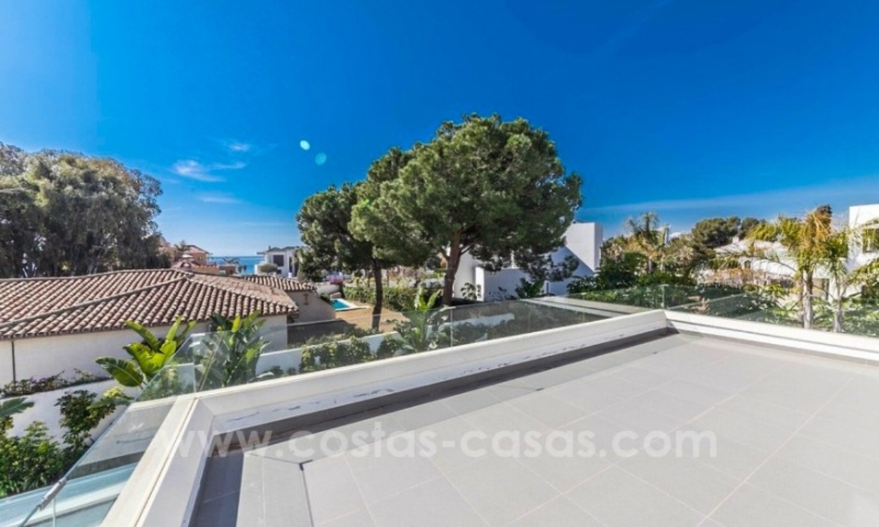 Nieuwe moderne villa´s te koop vlakbij het strand aan de New Golden Mile tussen Marbella en Estepona 2
