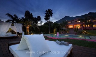 Te koop in Marbella, Sierra Blanca: Luxe Villa met gastenvilla en tennisbaan 15