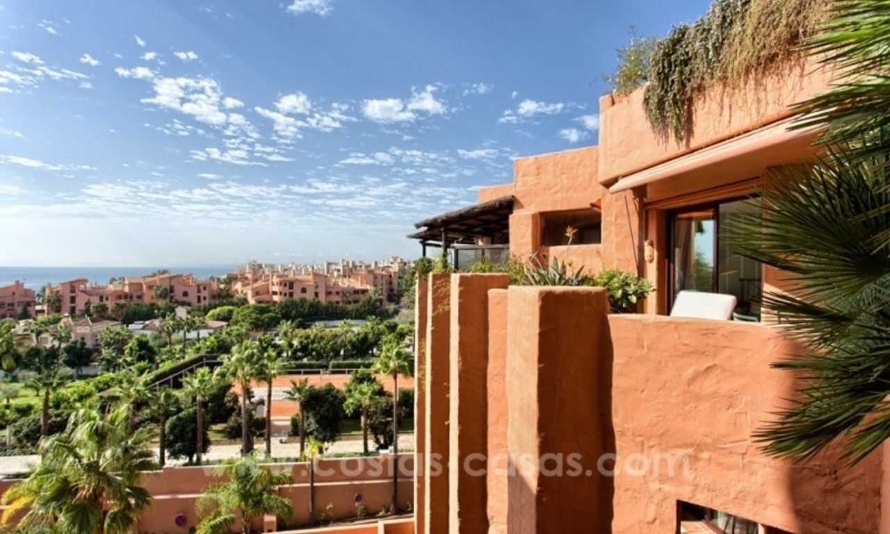 Appartement te koop met zeezicht in de private wing van Hotel Kempinski, Estepona – Marbella 9