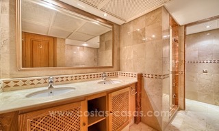 Appartement te koop met zeezicht in de private wing van Hotel Kempinski, Estepona – Marbella 19