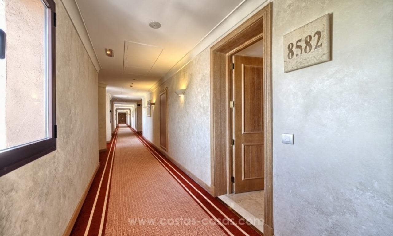 Appartement te koop met zeezicht in de private wing van Hotel Kempinski, Estepona – Marbella 21
