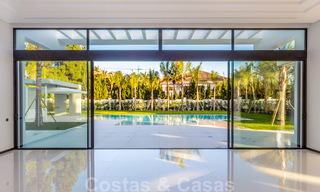 Instapklare moderne design villa te koop nabij het strand in West Marbella 29011 