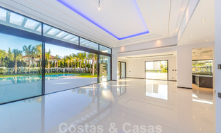 Instapklare moderne design villa te koop nabij het strand in West Marbella 29012 