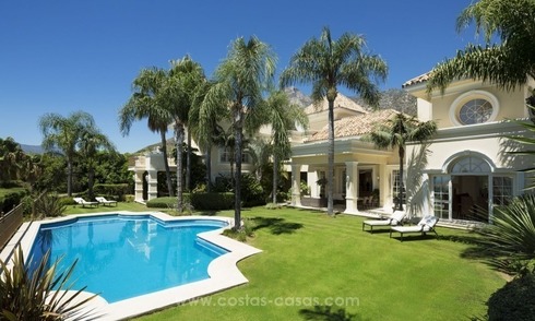 Te koop: Prachtige villa en architecten pronkstuk op de Golden Mile, Sierra Blanca - Marbella 