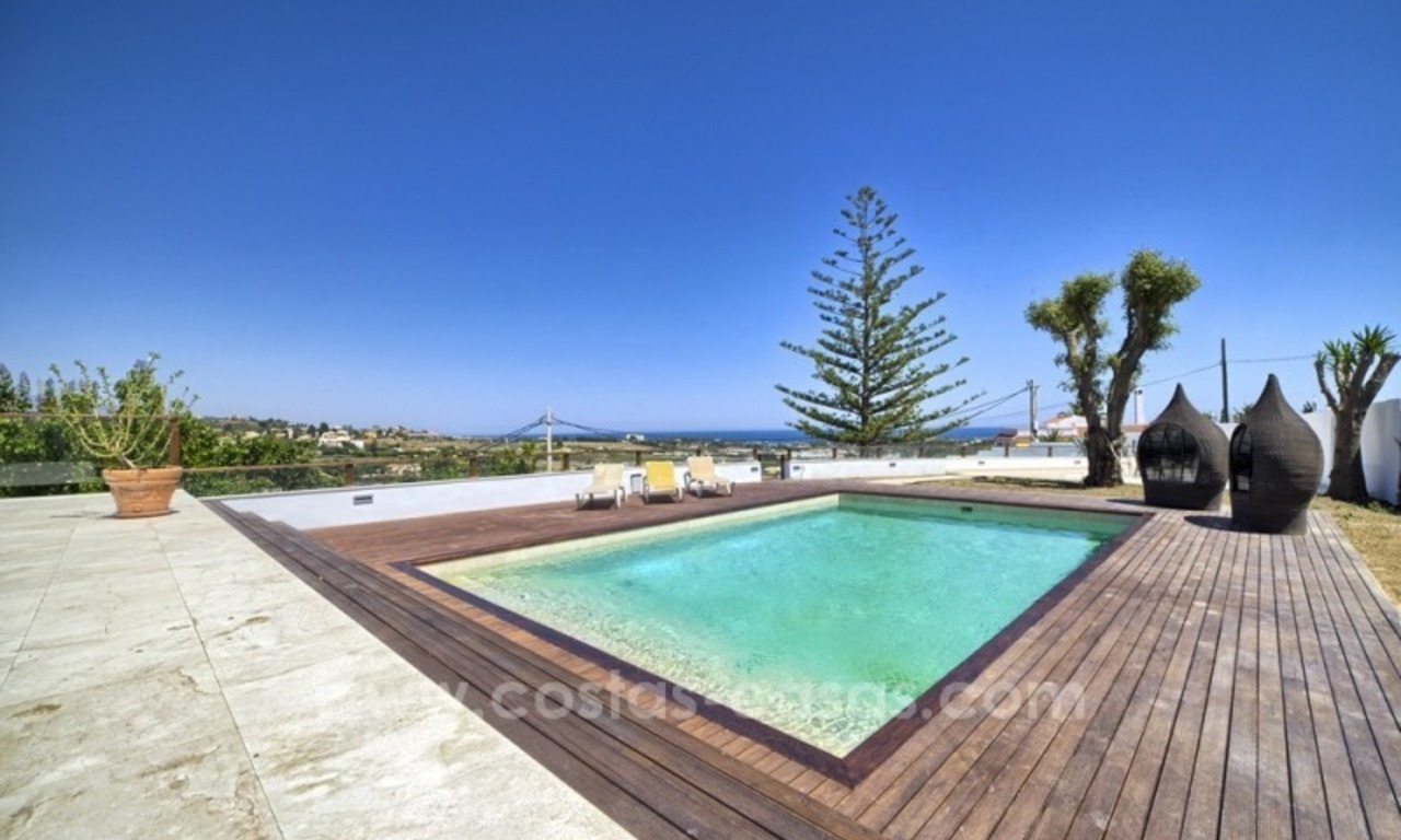 Moderne gerenoveerde villa te koop, New Golden Mile, Marbella – Estepona 2