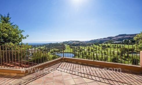 Koopje! Prachtige villa te koop met schitterend zee- en golfzicht in Benahavis – Marbella 