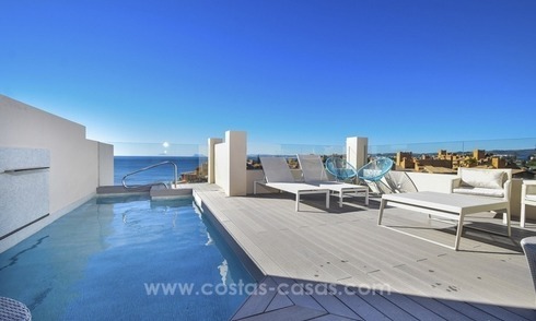 Modern Eerstelijn strand penthouse appartement te koop op de New Golden Mile, Marbella – Estepona 