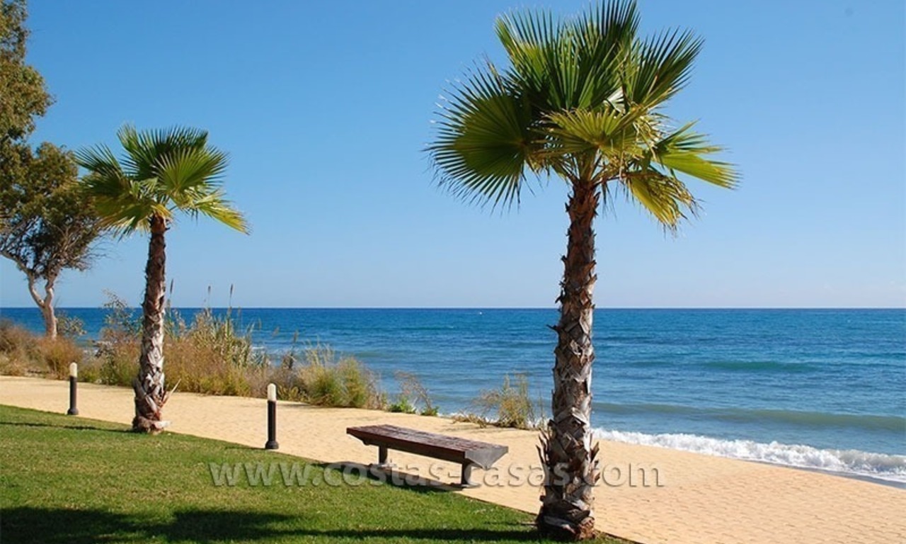 Modern Eerstelijn strand penthouse appartement te koop op de New Golden Mile, Marbella – Estepona 19