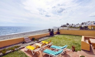 Eerstelijn strand villa te koop in Estepona, Costa del Sol 1