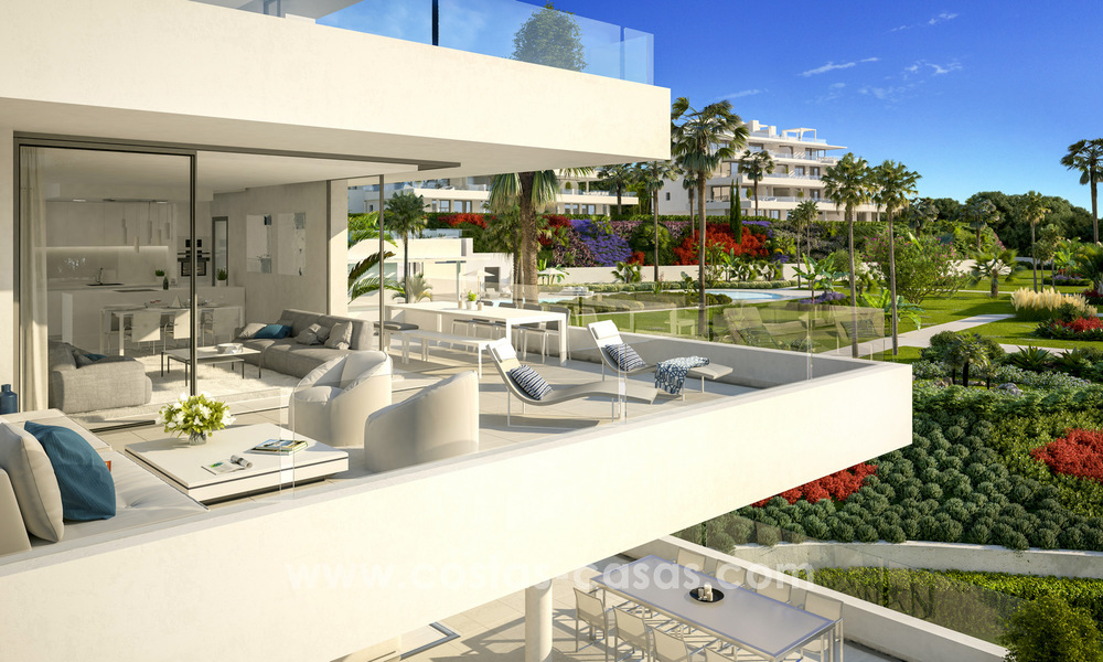 Instapklare moderne design appartementen te koop, nabij de golfbaan tussen Marbella en Estepona 23741