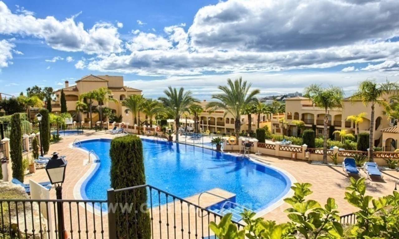 Ruim eerstelijn golf appartement te koop in Estepona – Benahavis – Marbella 14