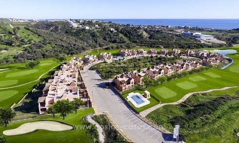 Eerste lijn golf villa´s te koop in Estepona, Costa del Sol 