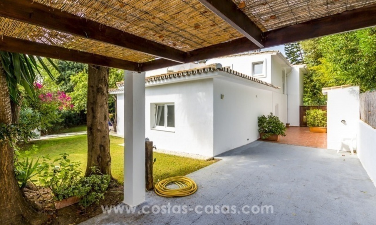 In moderne stijl gerenoveerde villa te koop in Nueva Andalucia, Marbella 4