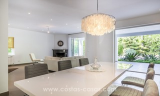 In moderne stijl gerenoveerde villa te koop in Nueva Andalucia, Marbella 15