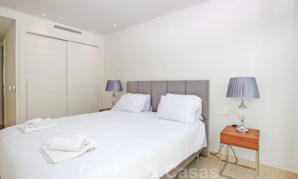 Moderne design appartementen met eigen zwembad te koop in boutique complex in Nueva Andalucia te Marbella 28749