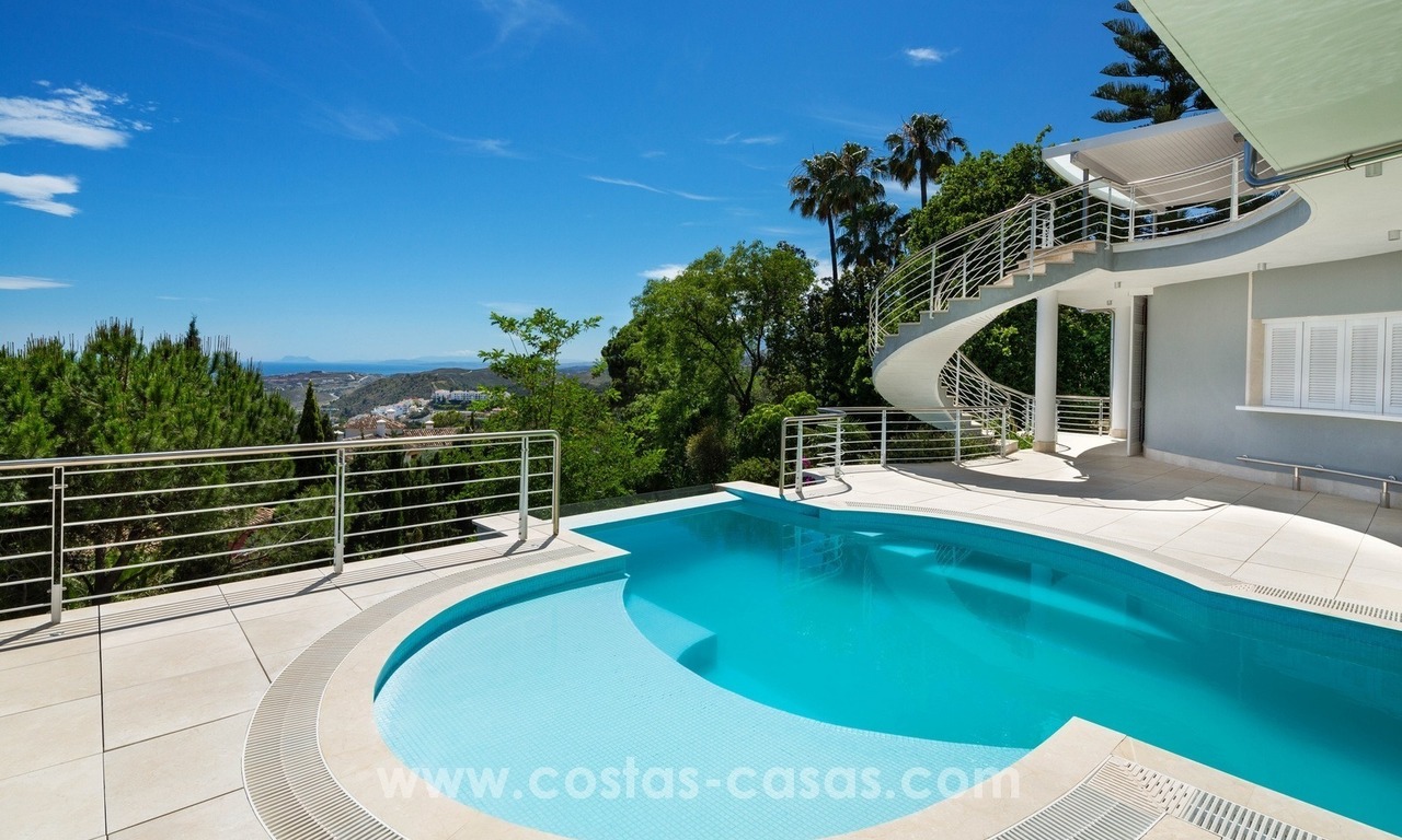 Contemporaine design Villa te koop in El Madroñal te Benahavis - Marbella 3